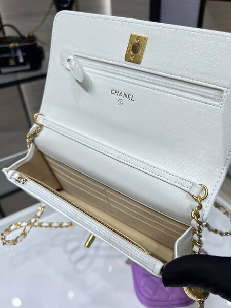 Сумка Chanel женский кожа белый 196542-4
