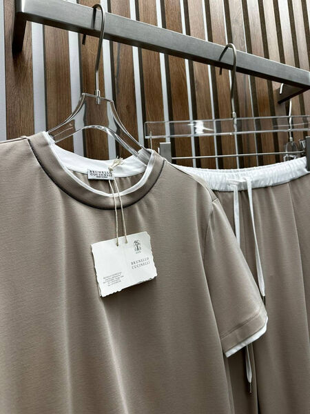 Костюм Brunello Cucinelli женский бежевый 153853-3