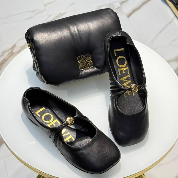 Лоферы Loewe женский кожа черный 199856-3
