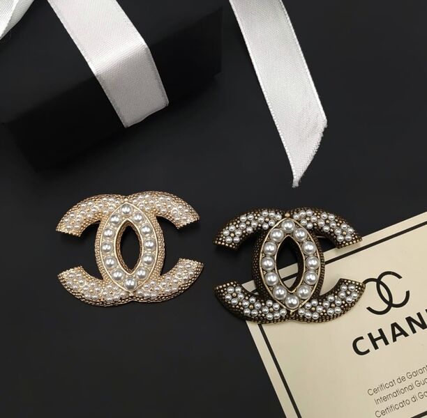 Брошь Chanel 10445
