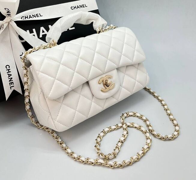 Сумка Chanel женский кожа белый 197025