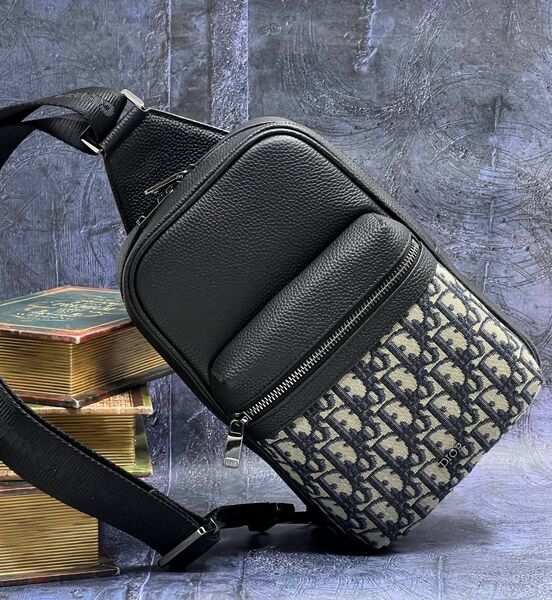 Мужская сумка слинг Christian Dior мужской кожа swift черный,белый 176226-7