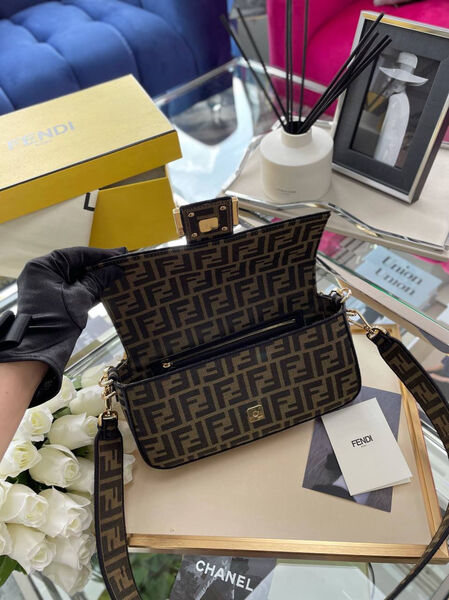 Сумка Fendi Baguette женский текстиль 97626-5