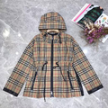 Куртка Burberry женский бежевый 37770-3