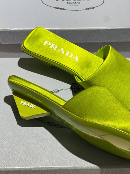 Шлепки Prada женский велюр болотный 154262-3