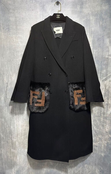 Пальто Fendi женский черный 125658-2