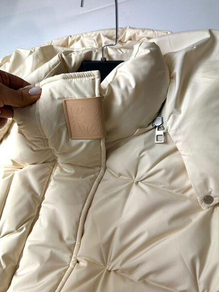Пуховик Loewe женский бежевый 126079-3