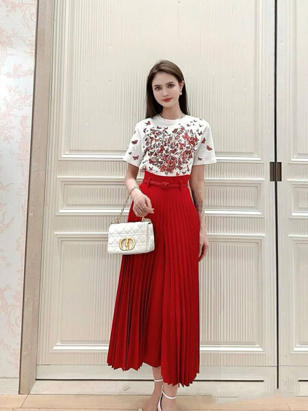 Футболка Christian Dior женский бордовый 137582