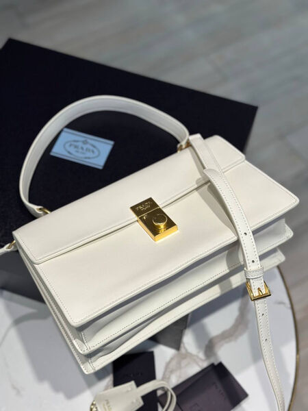 Сумка Prada женский кожа белый 187792-2