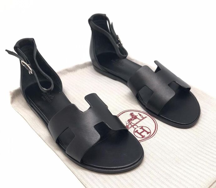 Босоножки Hermès женский кожа черный 4761