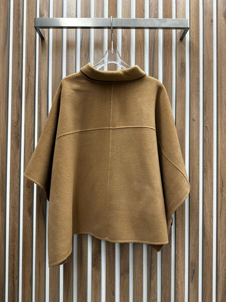 Пальто Brunello Cucinelli женский бежевый 122604-3