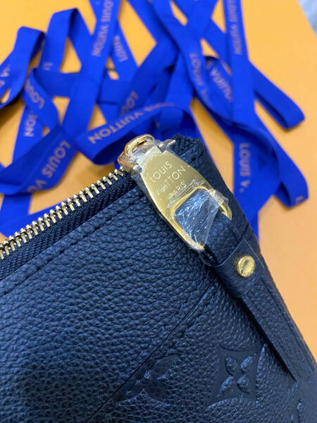Клатч Louis Vuitton женский кожа черный 173842-6
