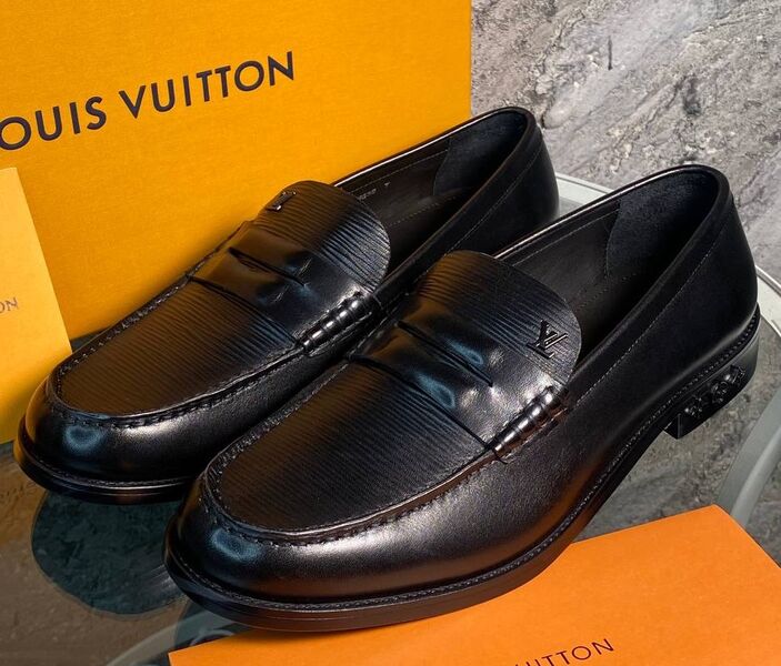 Мужские лоферы Louis Vuitton мужской кожа черный 171306