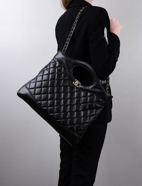 Сумка Chanel женский кожа черный 131493-3
