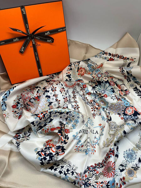 Платок Hermès женский шелк белый 197673