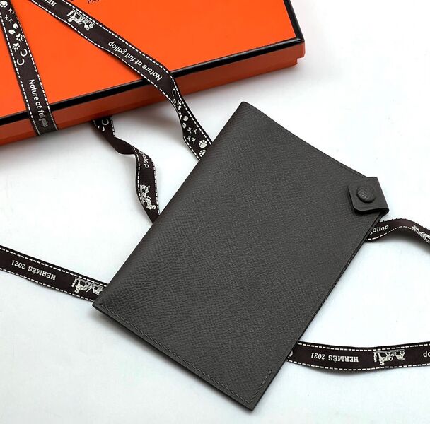Обложка на паспорт Hermès женский кожа черный 55335