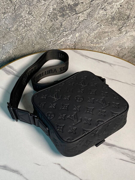 Мужская сумка мессенджер Louis Vuitton мужской кожа черный 168900-10