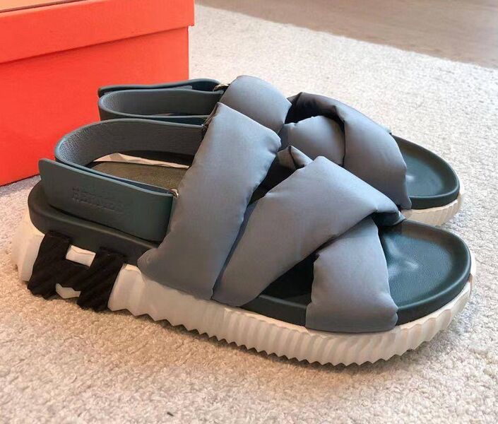Сандалии Hermès женский нейлон черный 147248