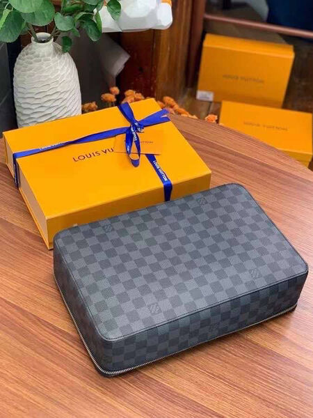 Мужской несессер косметичка Louis Vuitton мужской канва черный 111313-2