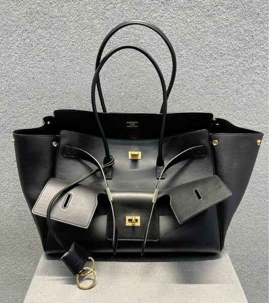 Сумка Balenciaga женский кожа черный 158402-10