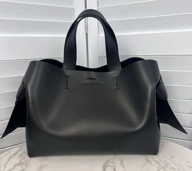 Сумка Acne Studios женский кожа swift черный 174087