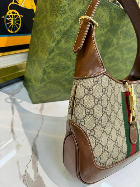 Сумка Gucci женский кожа графитовый 137908-6