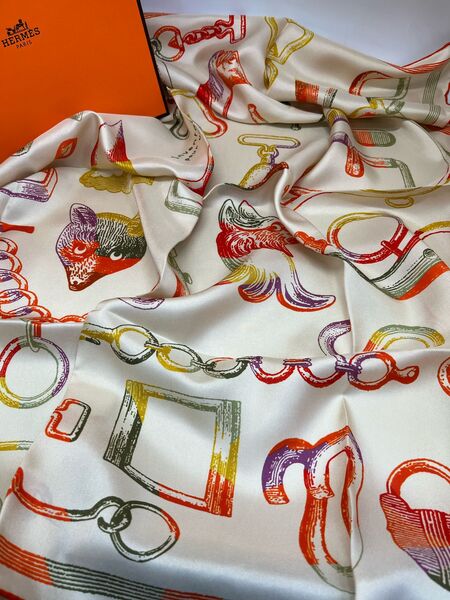 Платок Hermès женский шелк бордовый 181644