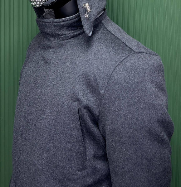 Мужской пуховик Brunello Cucinelli мужской графитовый 136924-4