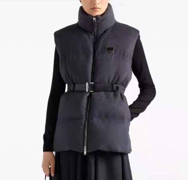 Жилет Prada женский синий 162118