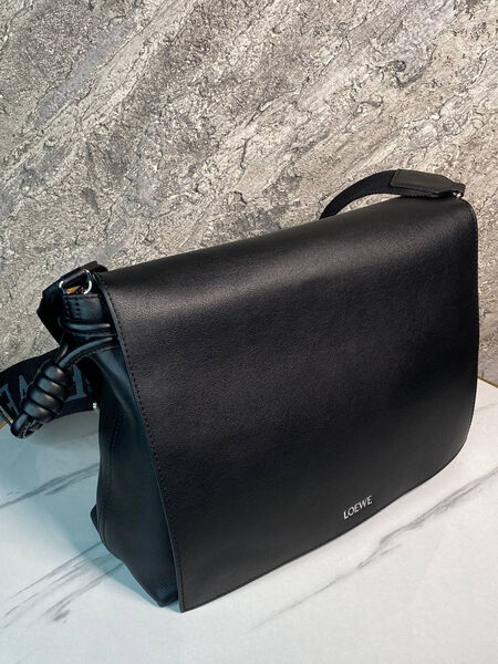 Мужская сумка мессенджер Loewe мужской кожа черный 168841-7