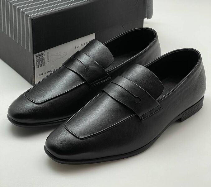 Мужские лоферы Zegna мужской кожа черный 145408