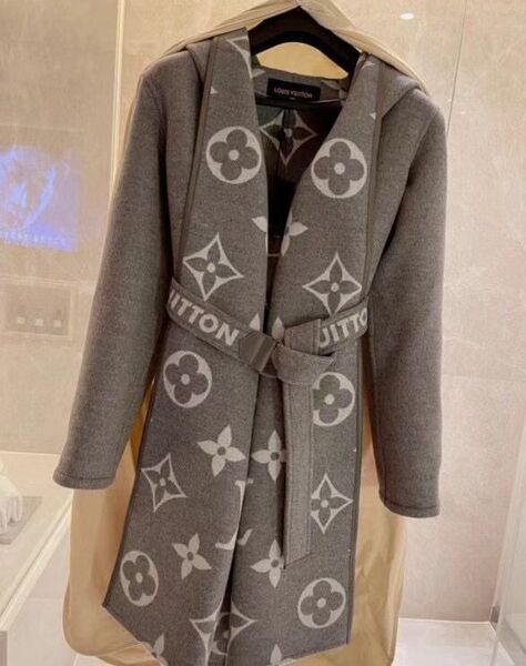 Пальто Louis Vuitton женский 56092