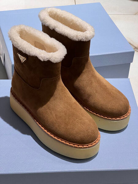 Сапоги Prada женский замша бежевый 168506-2