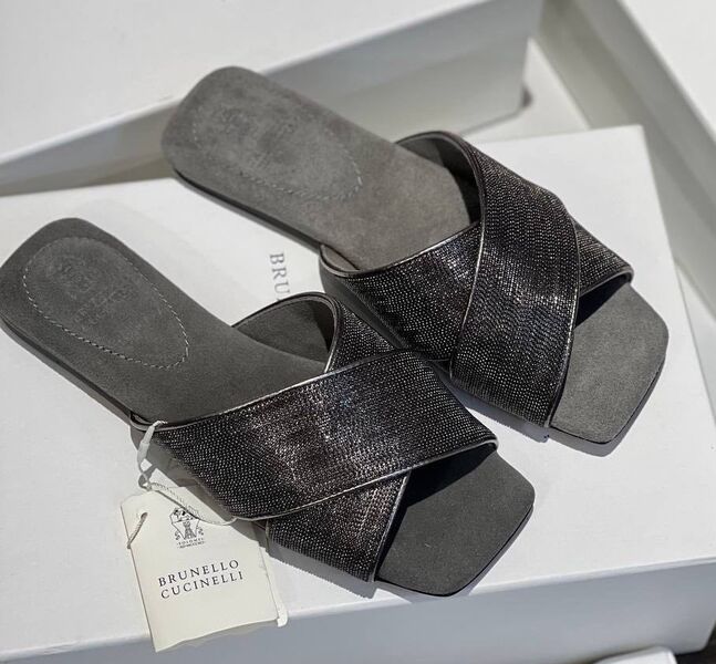 Шлепки Brunello Cucinelli женский черный 112359