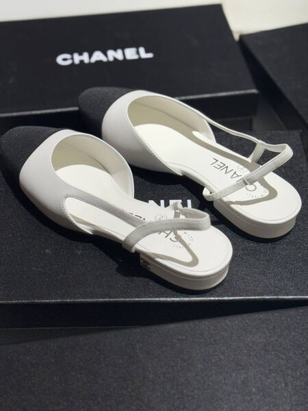 Туфли Chanel женский кожа белый 181880-4