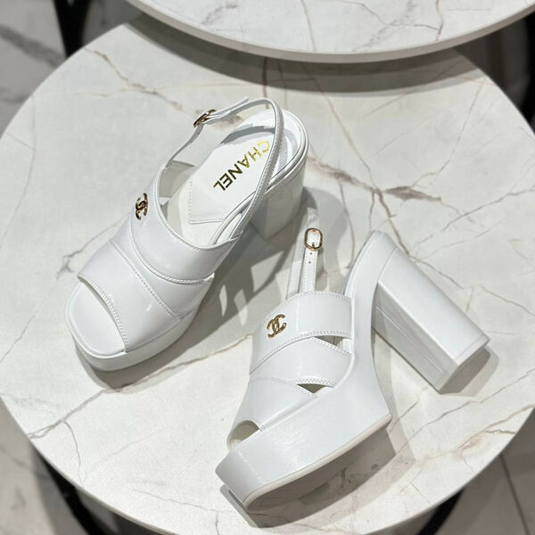 Босоножки Chanel женский кожа белый 146180-3