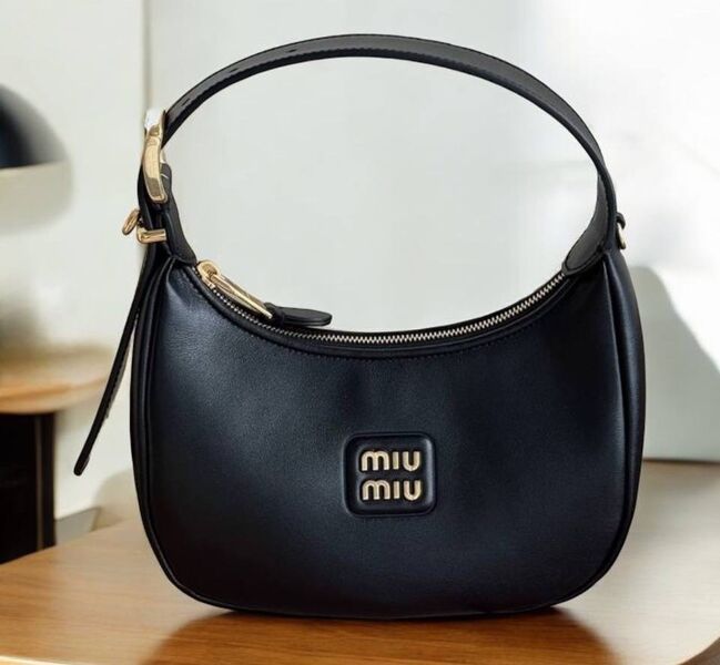Сумка Miu Miu женский кожа черный 126473