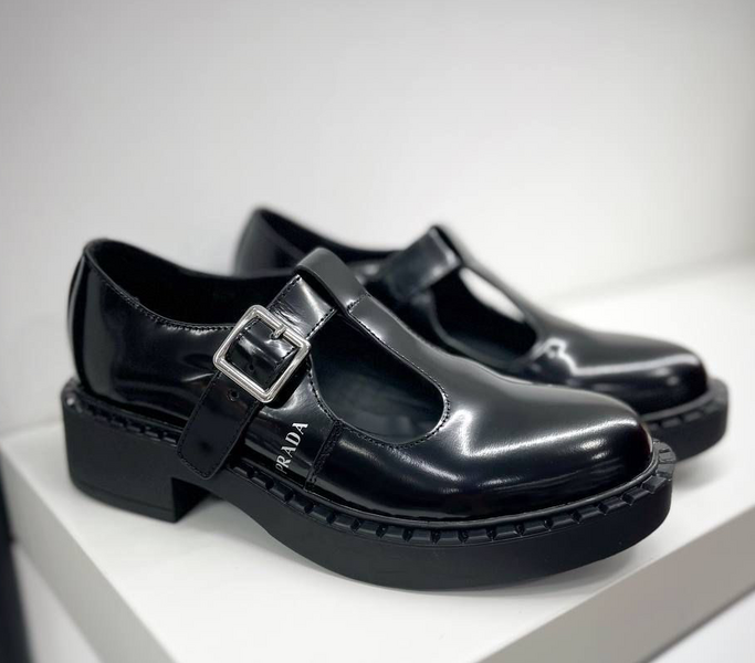 Дерби Prada женский кожа черный 16441