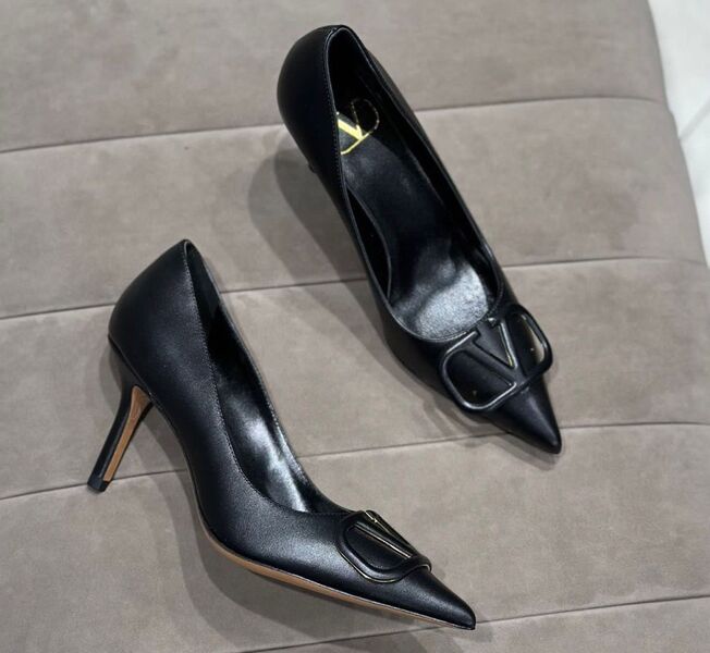 Туфли Valentino женский кожа черный 121249