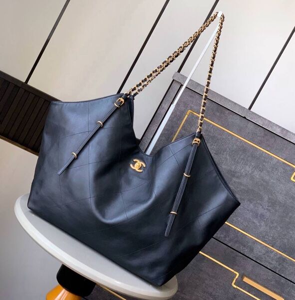 Сумка Chanel женский кожа черный 184063