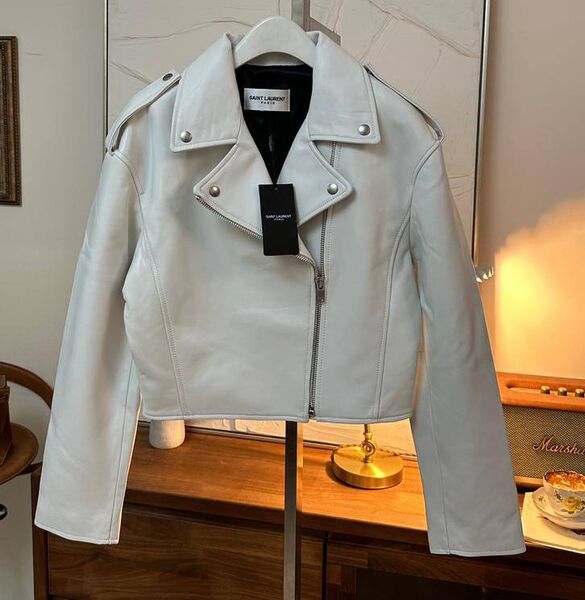 Куртка Saint Laurent женский кожа белый 162090