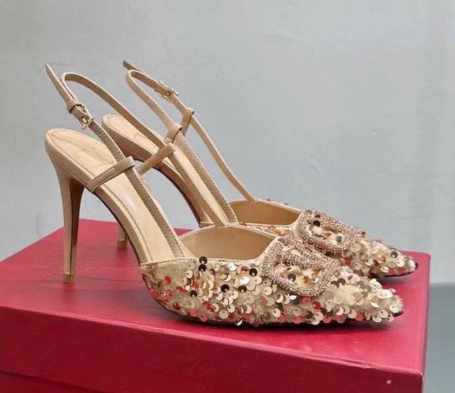 Туфли Valentino женский пайетки бежевый 130254