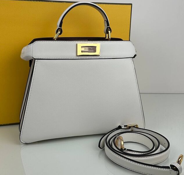 Сумка Fendi Peekaboo женский кожа страуса белый 122818