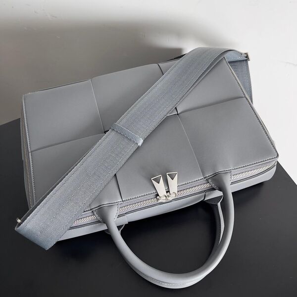 Мужской портфель Bottega Veneta мужской кожа графитовый 120672-2