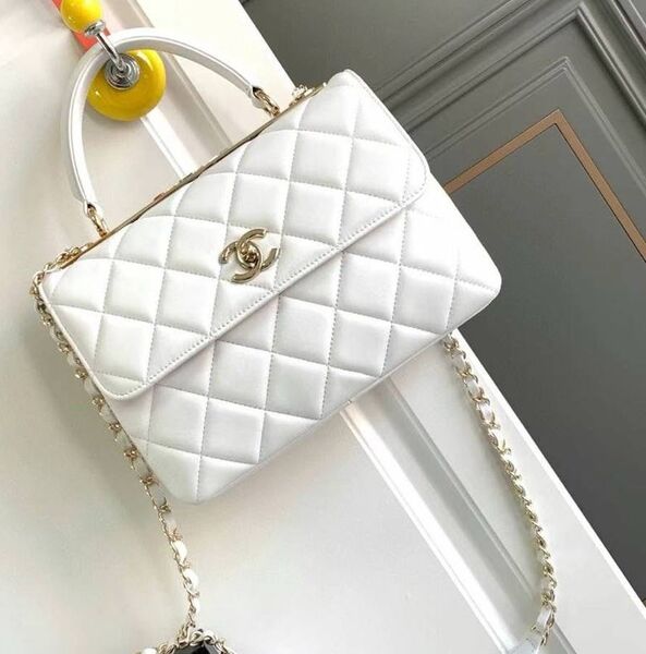 Сумка Chanel женский кожа белый 138488
