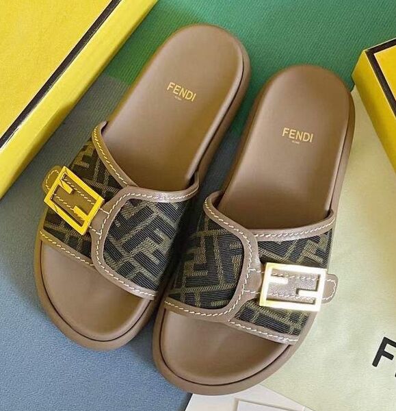 Шлепки Fendi 107625