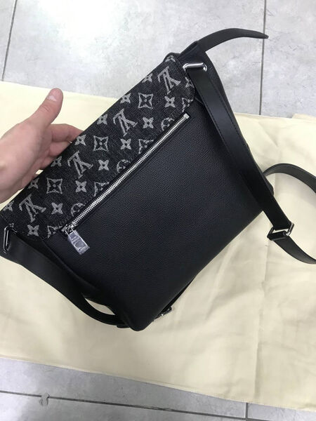 Мужская сумка мессенджер Louis Vuitton мужской кожа черный 42916-7