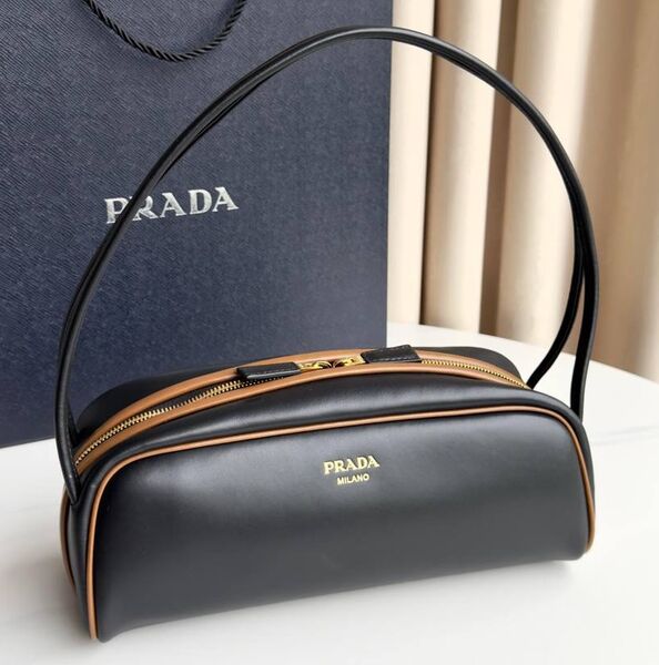 Сумка Prada женский кожа черный 186346