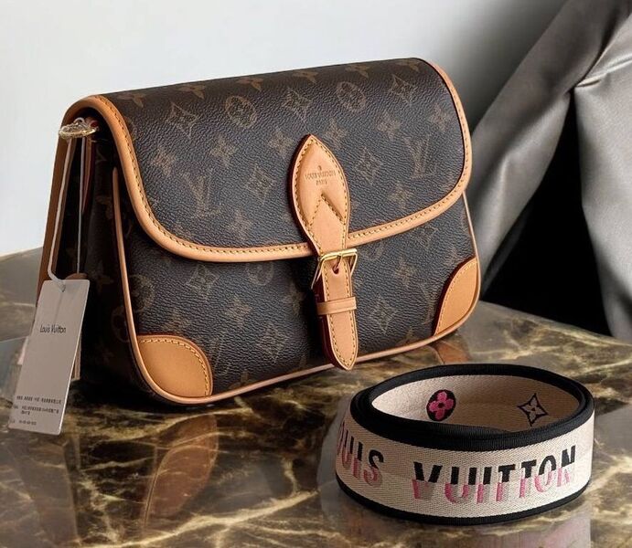 Сумка Louis Vuitton женский канва 156134