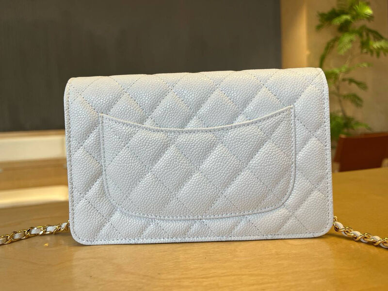 Сумка Chanel женский кожа белый 196541-2